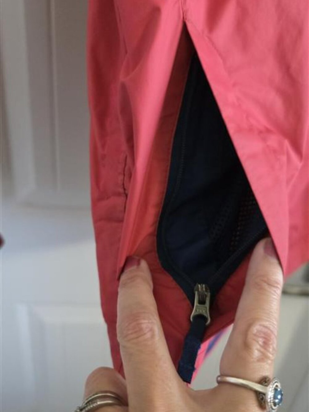 Columbia Coral Pink Hooded Lightweight Rain Jacket Size Large - Picture 7 of 13
